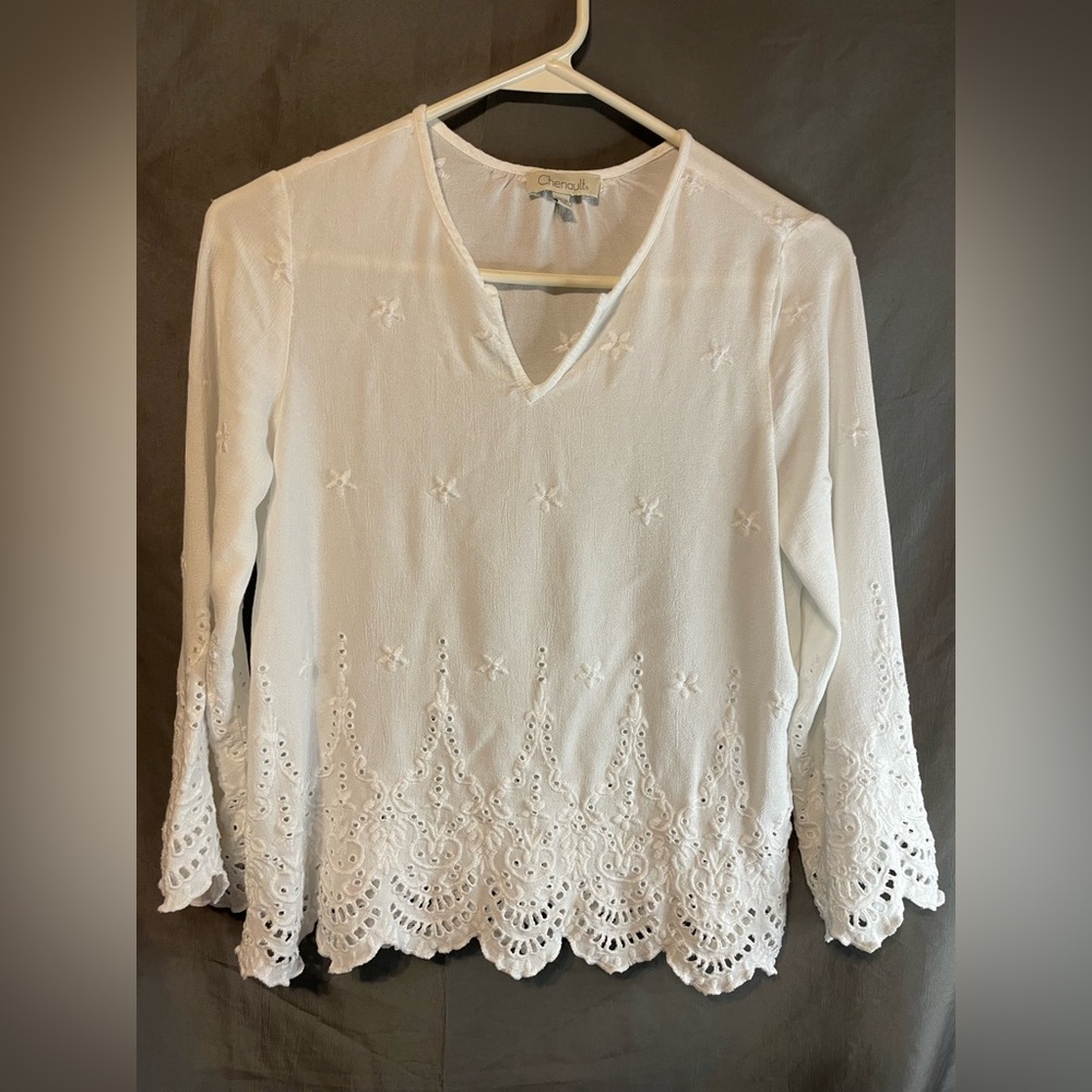 Status by chenautt women’s White Embroidered Top